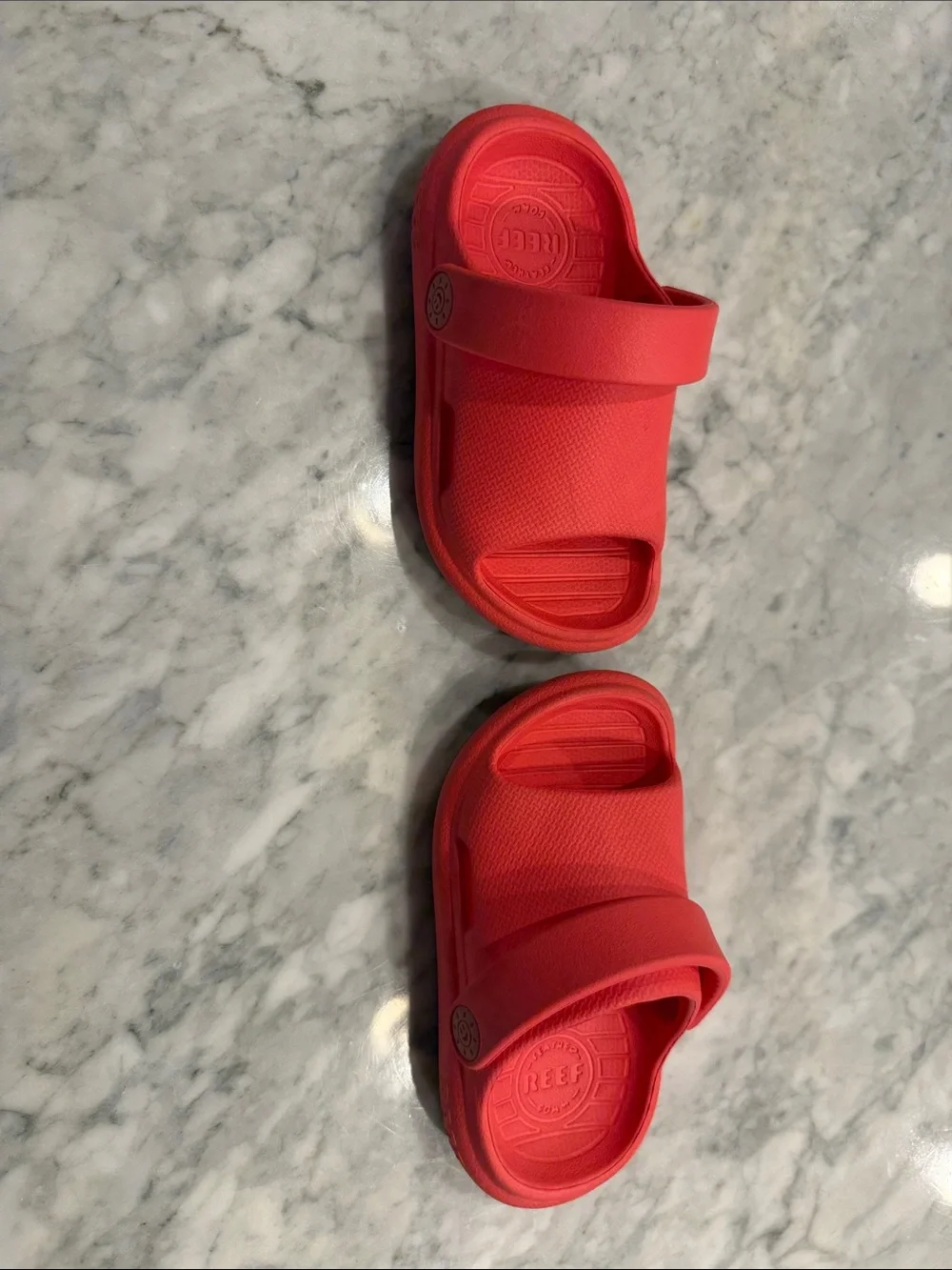 Reef Kids Slide Sandals - Coral Red